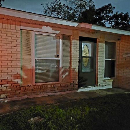 Large Spacious Bedroom With Private Entrance Females Only Westwego Esterno foto