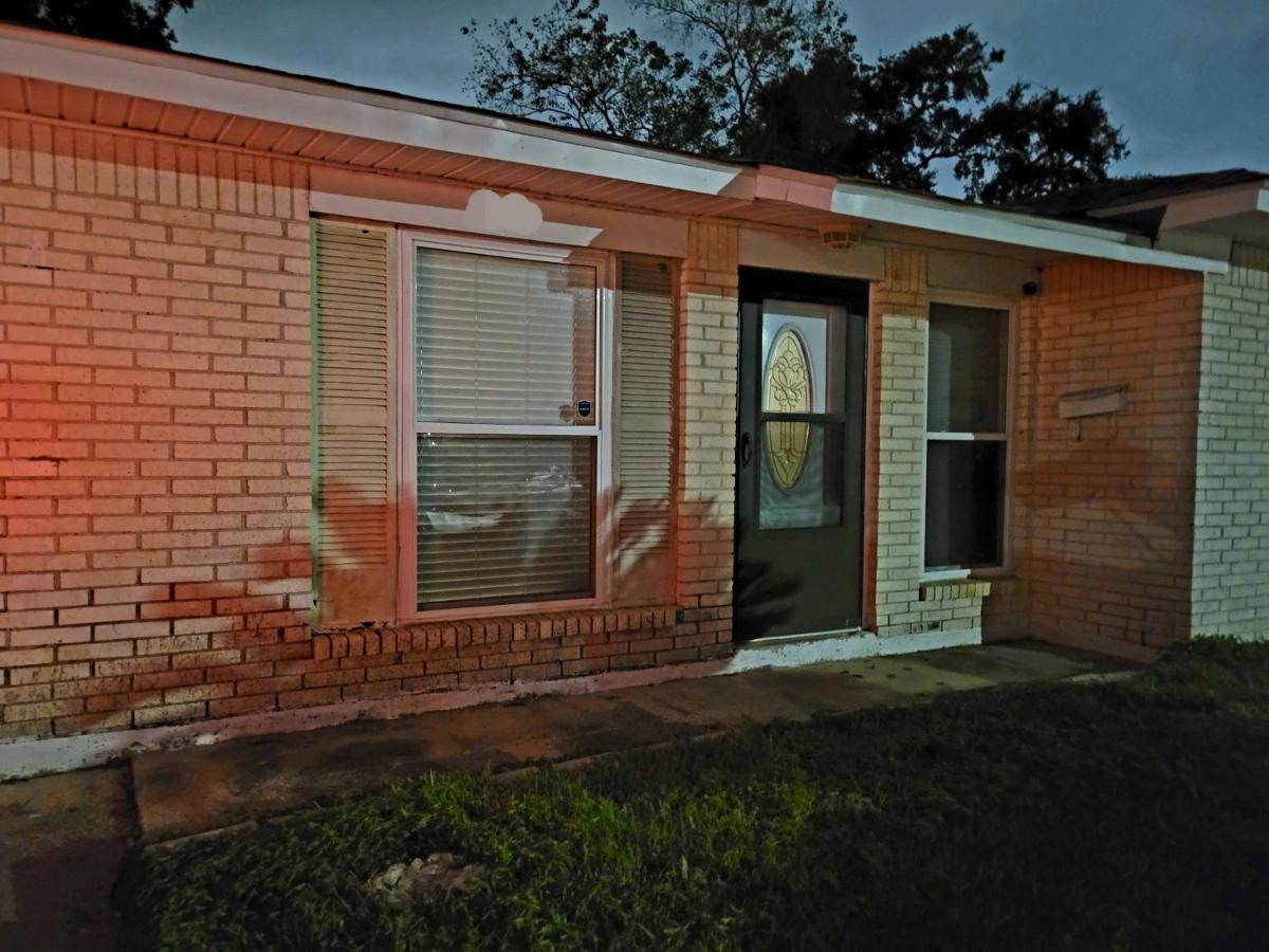 Large Spacious Bedroom With Private Entrance Females Only Westwego Esterno foto