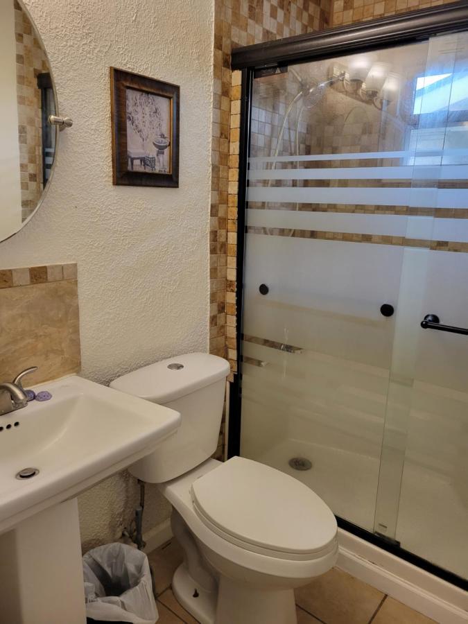 Large Spacious Bedroom With Private Entrance Females Only Westwego Esterno foto